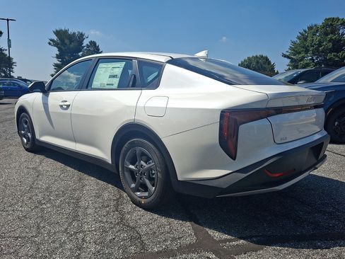 New 2026 Kia K4 FWD image 4