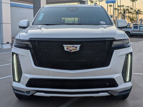 Used 2024 Cadillac Escalade V AWD/4WD image 5