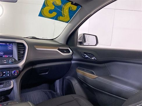 Certified 2023 GMC Acadia SLE w/ LPO, Floor Liner Package image 11