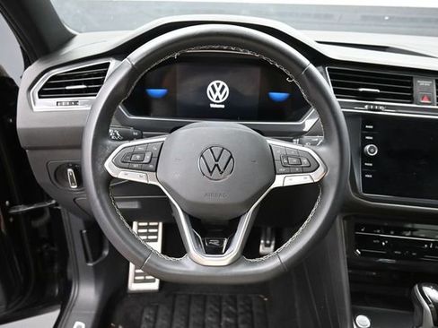 Used 2023 Volkswagen Tiguan SE R-Line FWD image 16