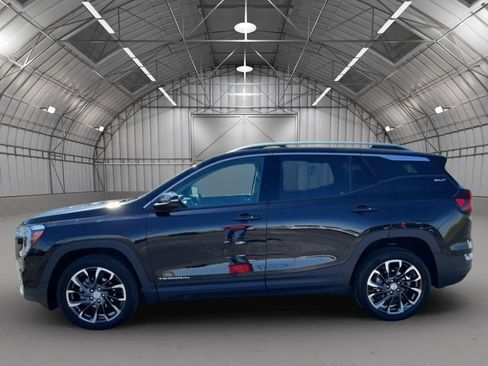 Used 2022 GMC Terrain SLT w/ Tech Package AWD/4WD image 4