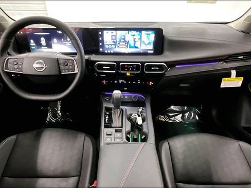 New 2026 Nissan Sentra SR w/ SR Premium Package FWD image 6