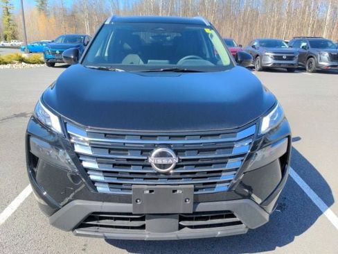 New 2026 Nissan Rogue SV w/ SV Premium Package AWD/4WD image 2