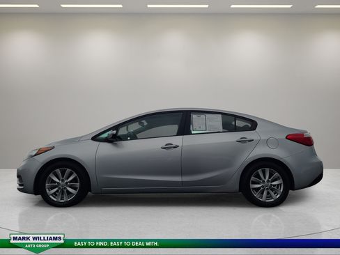 Used 2015 Kia Forte LX w/ Popular Package FWD image 7