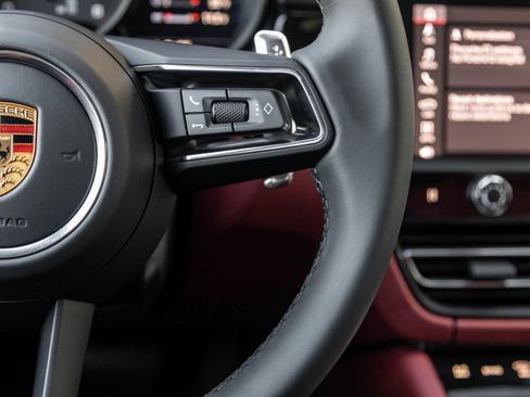 New 2026 Porsche Macan AWD/4WD image 16