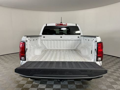 Used 2023 Chevrolet Colorado W/T RWD image 21