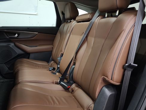 Used 2024 Acura MDX SH-AWD w/ Advance Package image 18