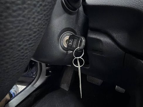 Used 2019 Honda CR-V LX image 16