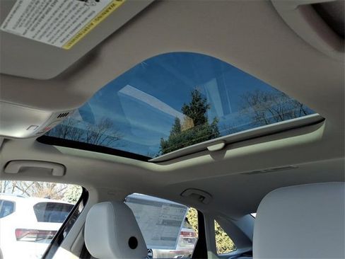 New 2026 Volkswagen Jetta SE image 10