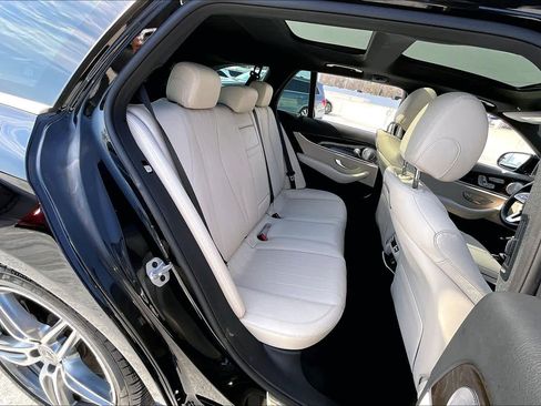 Used 2019 Mercedes-Benz E 450 4MATIC Wagon w/ Premium Package image 19