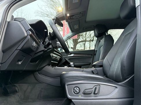 Used 2018 Audi Q5 2.0T Premium Plus w/ Premium Plus Package image 12