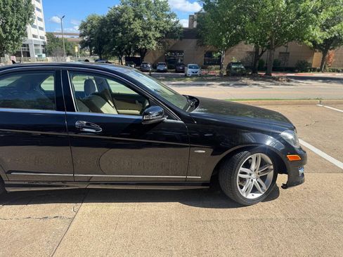 Used 2012 Mercedes-Benz C 250 Sedan image 10