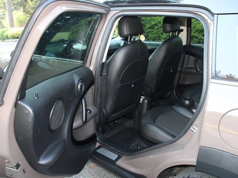 Used 2011 MINI Cooper Countryman FWD image 14