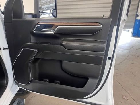 Used 2024 Chevrolet Silverado 2500 LT image 12