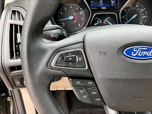 Used 2015 Ford Focus SE image 24