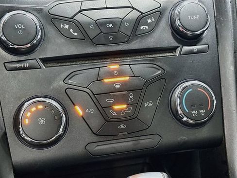 Used 2013 Ford Fusion SE FWD image 14