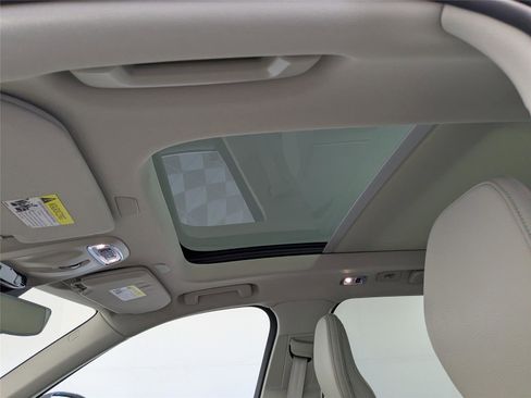 Used 2022 Volvo XC90 T6 Momentum w/ Advanced Package image 14