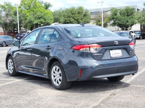 Used 2024 Toyota Corolla LE FWD image 3
