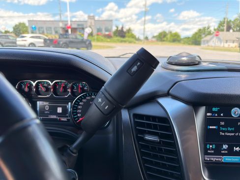 Used 2019 Chevrolet Tahoe LT AWD/4WD image 24