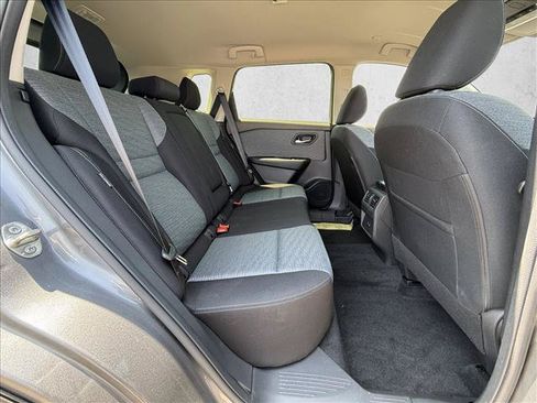 Used 2023 Nissan Rogue SV FWD image 23