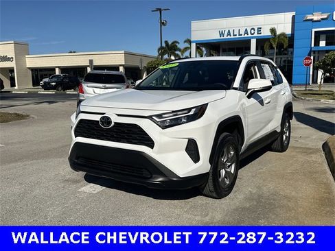 Used 2023 Toyota RAV4 XLE w/ Convenience Package image 2