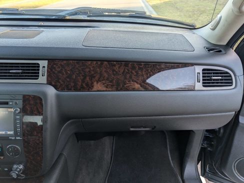 Used 2014 GMC Sierra 3500 Denali image 25