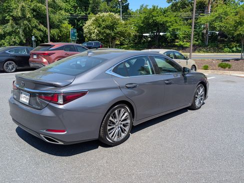 Used 2021 Lexus ES 350 w/ Premium Package FWD image 3