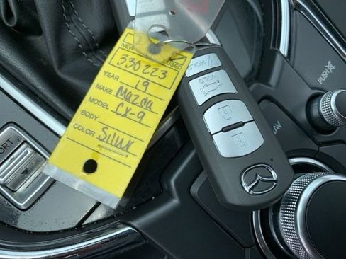 Used 2019 MAZDA CX-9 Touring image 32