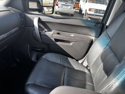 Used 2012 Chevrolet Silverado 2500 LT w/ Convenience Package AWD/4WD image 10