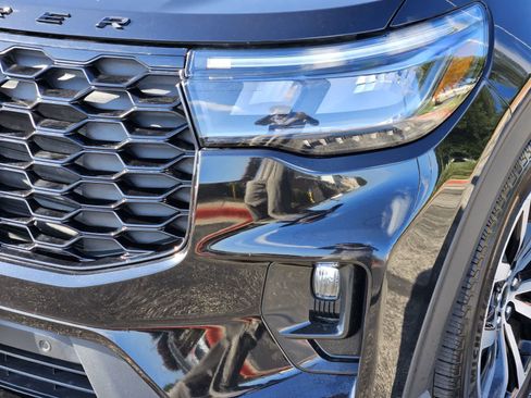 Used 2025 Ford Explorer ST-Line RWD image 7