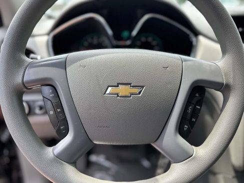 Used 2017 Chevrolet Traverse LS FWD image 14