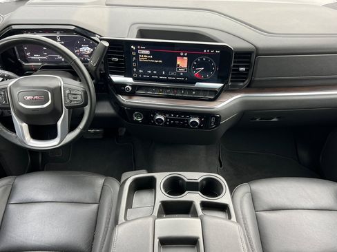Used 2024 GMC Sierra 1500 SLT image 15