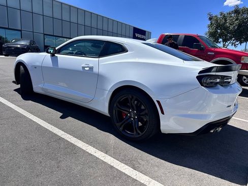 Used 2023 Chevrolet Camaro SS RWD image 3