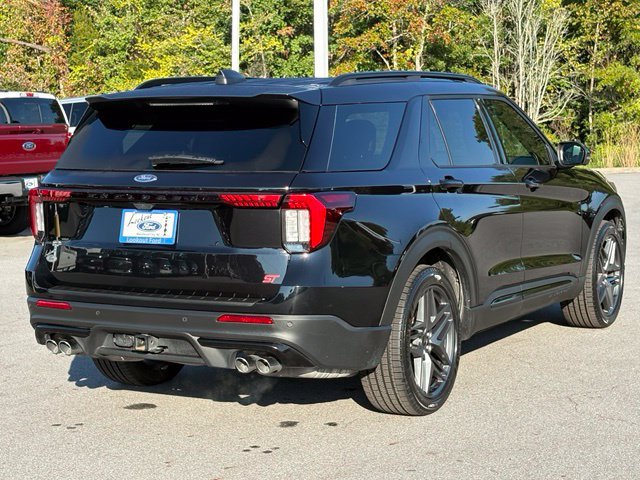 Used 2025 Ford Explorer ST RWD image 5
