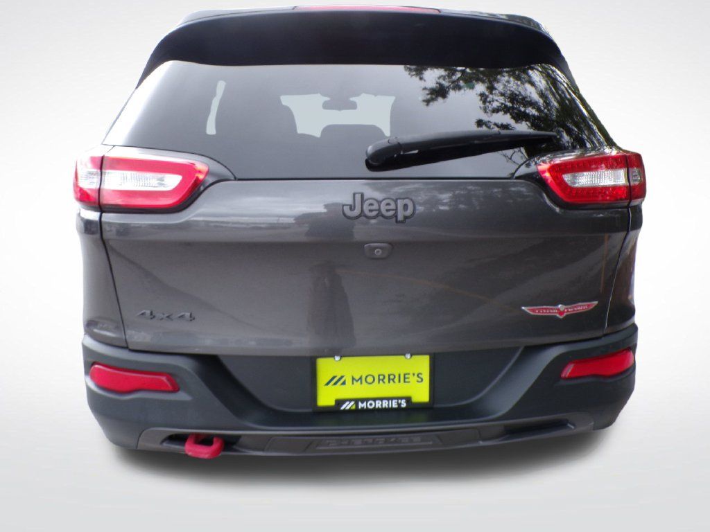 Used 2016 Jeep Cherokee Trailhawk AWD/4WD image 5