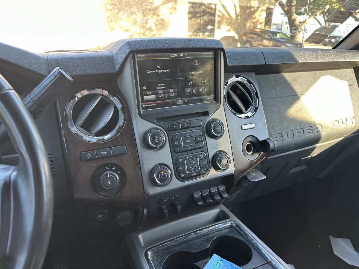 Used 2016 Ford F250 Lariat w/ Lariat Ultimate Package AWD/4WD image 7