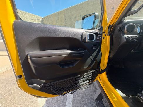 Used 2020 Jeep Wrangler Unlimited Sport image 17