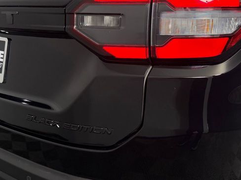 Used 2025 Honda Pilot Black Edition image 29