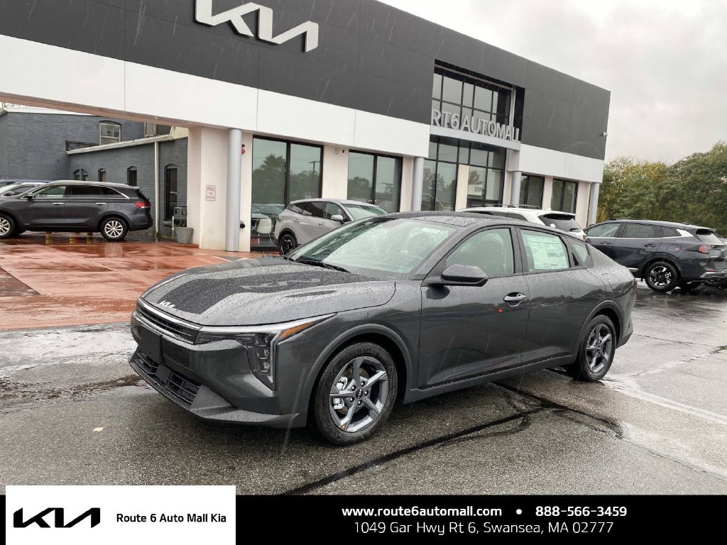 New 2026 Kia K4 FWD image 1