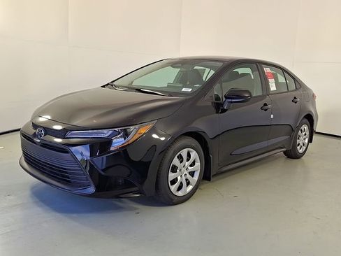 New 2026 Toyota Corolla LE FWD image 3