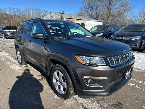 Used 2019 Jeep Compass Latitude w/ Popular Equipment Group image 3
