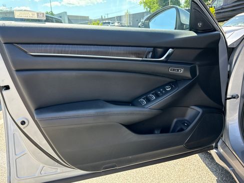 Used 2020 Honda Accord EX-L image 9
