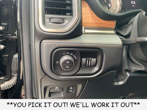 Used 2022 RAM 1500 Limited w/ Body Color Bumper Group AWD/4WD image 13