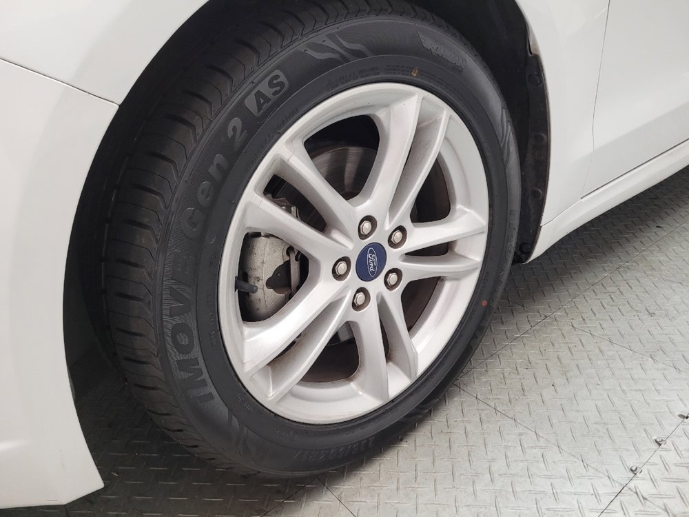 Used 2018 Ford Fusion SE w/ Fusion SE Technology Package FWD image 31