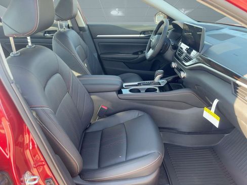 New 2025 Nissan Altima 2.5 SR w/ SR Premium Package image 29