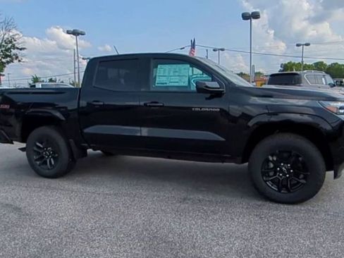 New 2025 Chevrolet Colorado Z71 w/ Midnight Edition image 2