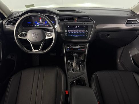 Used 2022 Volkswagen Tiguan SE FWD image 13