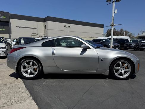 Used 2004 Nissan 350Z Track w/ Cargo Convenience Pkg RWD image 7