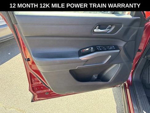 Used 2023 Nissan Pathfinder SL w/ SL Premium Package AWD/4WD image 13
