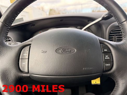 Used 2000 Ford F150 Harley-Davidson image 23